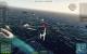 World of Warplanes: Ein gegnerischer Spieler will unsere Schiffe auf den Meeresgrund schicken. Nicht mit uns: Wir kurven hinter ihn und greifen an.