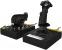 Bei einem HOTAS-System gibt es einen Joystick und dazu noch eine separate Einheit mit einem Schubregler und weiteren Buttons, die man frei platzieren kann.