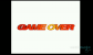 Einer der wirklich nervigen Game-Over-Screens ist <strong>Sega Rally </strong>zu Eigen. Das Spiel schafft es, uns den letzten Nerv zu rauben, nur weil wir es ab und an nicht schaffen, ein Rennen erfolgreich abzuschließen. Das ist aber noch lange kein Grund viel zu fröhlich "Game Over, yeah!" zu singen. Als wäre das was Gutes.