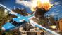 <strong>Aufs Dach steigen</strong> - Wenn Held Rico Fahr- oder Flugzeuge verlässt, kann er sich auf deren Dach stellen und sich dort anders als in Just Cause 2 frei bewegen sowie sein gesamtes Waffenarsenal nutzen. Es ist also kein Problem, mitten im Flug auszusteigen, den Raketenwerfer zu zücken und den Militär-Jet hinter einem mit einer Rakete zu beglücken. Anschließend hangelt man sich einfach wieder zurück ins Cockpit und setzt seinen Flug fort, als wäre nichts gewesen.