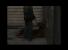 Auch in <strong>Silent Hill 2</strong> trifft man auf einen eher gruseligen Easter Egg. Dort begegnet man nicht nur einmal leblosen Körpern, deren Gesichter nicht mehr zu identifizieren sind. Schaut man jedoch genauer in, so erkennt man, dass alles andere sehr dem Protagonisten James ähnelt. Die Körper sehen aus wie James - und auf den ersten Leichnam stößt man schon ziemlich früh im Spiel. Kein gutes Omen für den weiteren Verlauf der Geschichte. Ob die leblosen Körper eine tiefere Bedeutung im Hinblick auf James' Psyche haben, bleibt der Interpretation überlassen. Wir zählen es als gruseliges Easter Egg hier auf.