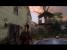 Inhaltlich ähneln sich <strong>The Last of Us</strong> und The Walking Dead von Telltale Games schon: ein erwachsener Mann findet sich in der Rolle wieder, in der er ein junges Mädchen vor den Gefahren einer post-apokalyptischen Welt beschützen muss. Aber nicht nur story-technisch gibt es Ähnlichkeiten. So stößt man in The Last of Us auf ein Gebäude...