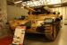 Tank Museum Bovington, Ausstellungshalle mit Exponaten des Zweiten Weltkriegs - hier: ein Crusader III