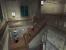 <strong>Showdown im Treppenhaus:</strong> Munitionsknappheit gehört bei Resident Evil zum guten Ton. Die Zombies vertragen locker den halben Inhalt eines Pistolenmagazins. Mit gezielten Headshots geht's schneller.