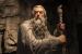 Nein, keine Angst, Sir Ian McKellen ist echt und keine animatronische Requisite. Diese Gandalf-Statue dient einfach nur der Zierde.