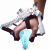 Der Sense Glove überträgt nicht nur Handbewegungen in die Virtuelle Realität, sondern gibt auch taktiles Feedback. Drückt man beispielsweise einen virtuellen Gummiball hinein, spürt man den entsprechenden Gegendruck an den Fingern.
