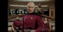 In einer berühmten Szene rattert Captain Picard eine abstruse Fußnote in dem Vertrag herunter, mit deren Hilfe er die Sheliak gekonnt ausmanövriert. <br> &nbsp;