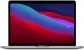 Das Apple MacBook Pro M1 (2020) mit 256 GB SSD ist nicht nur viel schneller beim Lesen und Schreiben von SSD, sondern auch 480 Euro günstiger als das neue Modell mit M2-Chip.