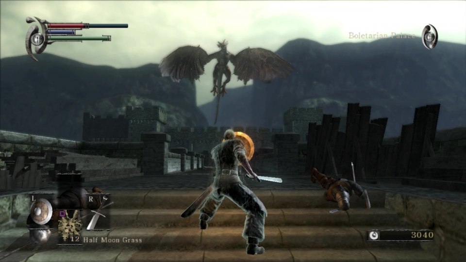 Wer in Demon‘s Souls ungeniert über die Burgmauern von Boleteria spazierte, der wurde über kurz oder lang von diesem Drachen gegrillt.
