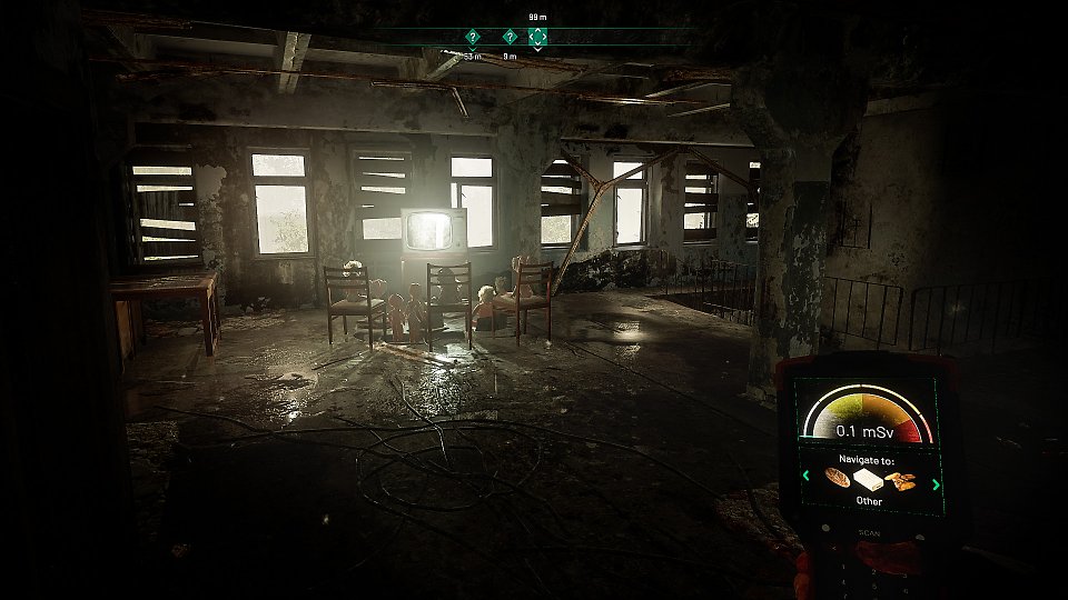 Ein Kaffeekränzchen mit Spielzeugpuppen: Manche Szenerien in Chernobylite sind ganz schön beunruhigend.