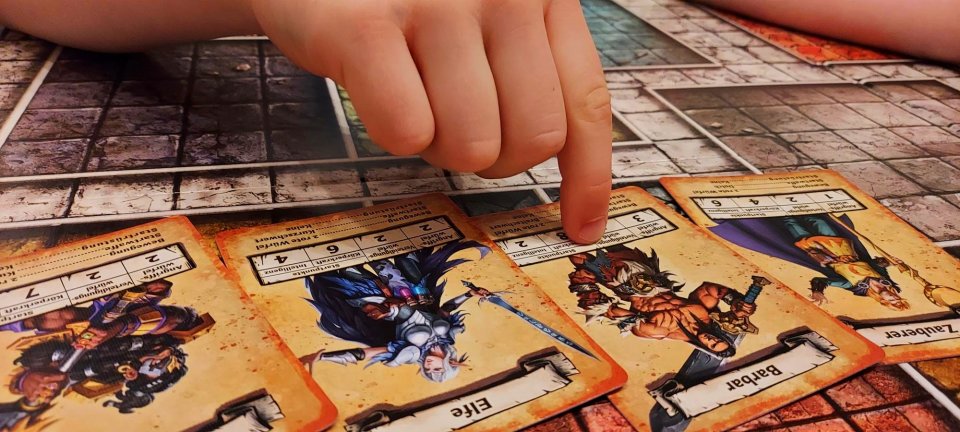 Bis zu fünf Spieler können HeroQuest gemeinsam erleben.