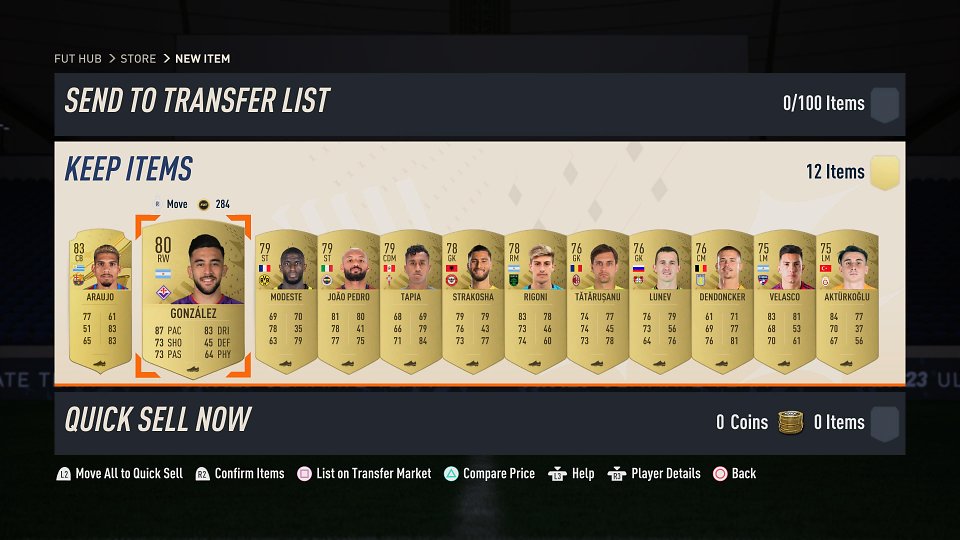 Ein Reihe von Spieler-Karten auf dem Transfermarkt von FIFA 23.