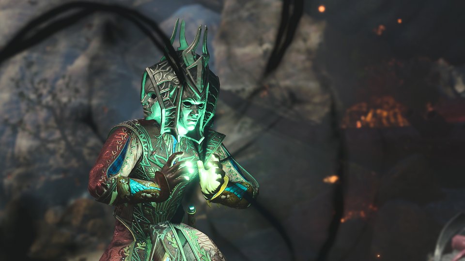 Ein Charakter mit der aus Original Sin 2 bekannten Maske des Formwandlers hält seine Hände vor der Brust und beginnt einen Zauber zu casten.