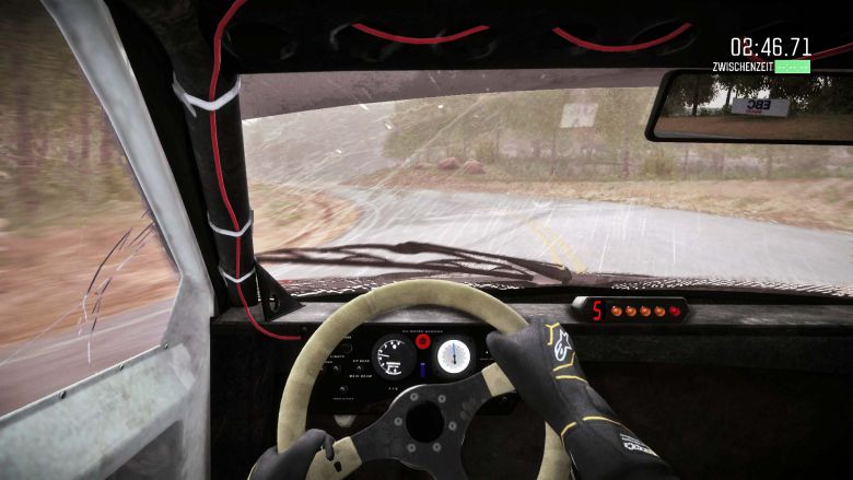 Realismus pur: Wenn ihr in der Cockpitansicht im Regen der Bestzeit hinterherjagt, bekommt ihr einen guten Eindruck davon, wie schwer das in der Realität sein muss. (PC)