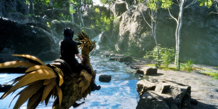 Fan-Service: Die serientypischen Nebenbeschäftigungen sind auch in Final Fantasy 15 dabei - unter anderem das beliebte Reiten auf Chocobo-Federvieh. (PS4)