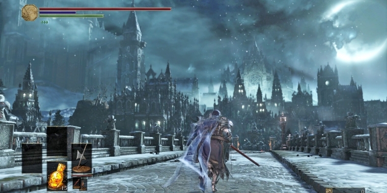 Was für ein Panorama: Irithyll gehört zu den schönsten Bereichen im Spiel. Alle Gebäude, die man im Hintergrund erkennt, kann man zu Fuß erreichen und erkunden. (PS4)