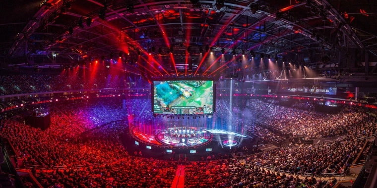 13.000 Zuschauer im Stadion, 14 Millionen vor den PC-Bildschirmen zu Hause: 
Die League of Legends World Championships in Berlin waren 2015 die Krönung des deutschen eSports.